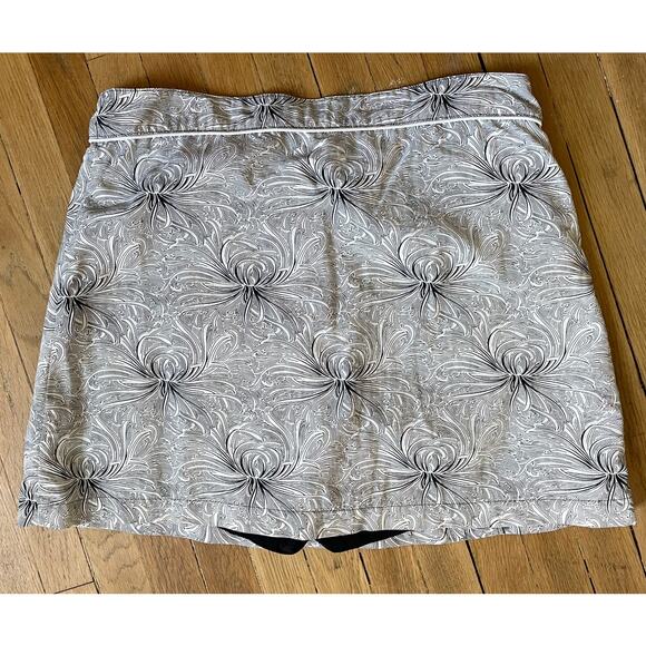 Patagonia Button Out Boardie Wrap Skirt & Shorts in Cornelia Black Size 12 - Picture 2 of 7